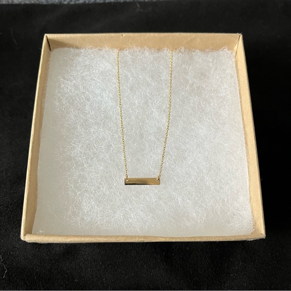 14k Solid Gold Mini Nameplate Necklace Carrie Hoffman - Picture 5 of 11